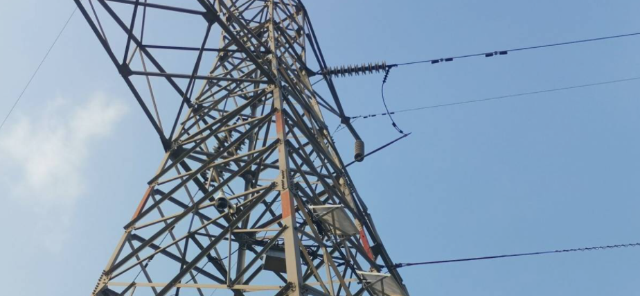 角鋼型電力鐵塔，電力鐵塔價格，電力鐵塔廠家
